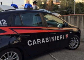 Itali/ 11-vjeçari qëllon veten me armën e shërbimit të babait