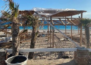 Kishin zënë hapësirën publike, në hetim 3 qytetarë në Dhërmi