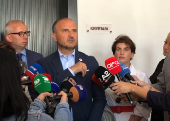 Berisha ‘non grata’, BE: Respektojmë plotësisht vendimin e qeverisë amerikane