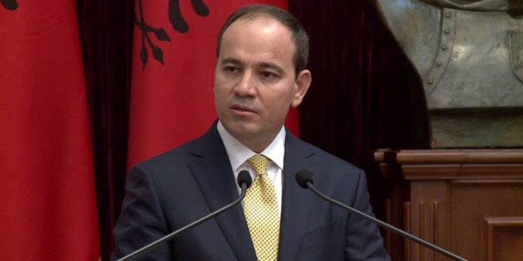 Bujar Nishani i shqetësuar për të ardhmen e PD-së: Çështja nuk është ‘Basha ik’, Shqipëria rrezikon të humbasë alternativën qeverisëse