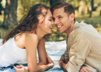 Vajza mos humbisni kohë, me këta burra të Horoskopit ju duhet të bëni vetë lëvizjen e parë