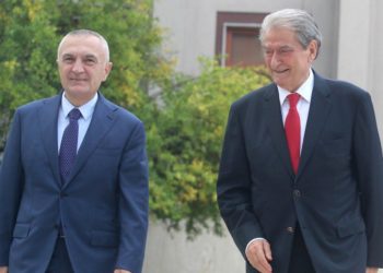 Berisha ‘non grata’ në SHBA, reagon Meta: Akt i shëmtuar, i pabesë dhe i poshtër. ‘Fletërrufe’ e porositur nga regjimi i kleptokracisë në Tiranë