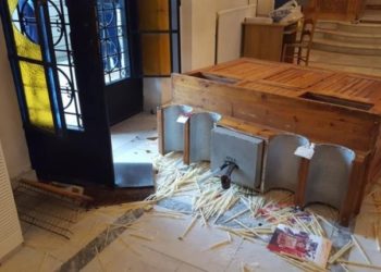 Hajdutët nuk kursejnë as kishat në Fier, thyhet arka e qirinjve, merret një shumë parash