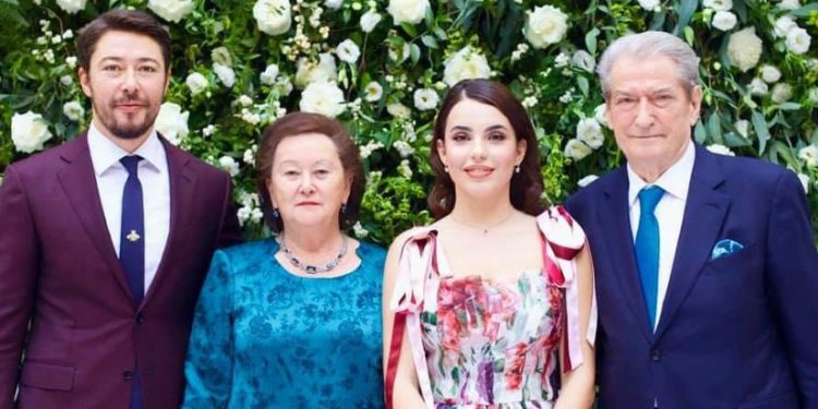 Armina flet për raportet me Berishën pasi ‘DASH’ e shpalli ‘non grata’: Takohemi shumë shpesh dhe e vleresoj shumë