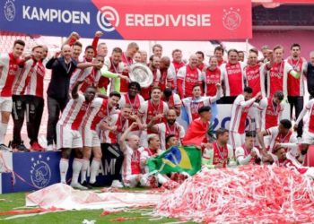 Ajaxi kampion i Holandës për herë të 35-të