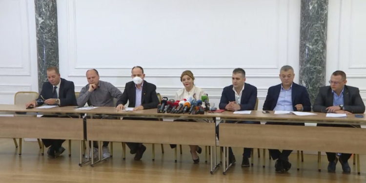 Grupi “Për PD”-në letër Bashës, kërkon shtyrjen e datës së zgjedhjeve