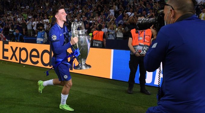 I dhuroi trofeun e Championsit, Mount: Kam shpërthyer në lot kur pashë babanë që zbriste shkallët