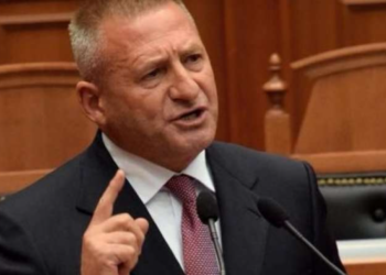 Nard Ndoka i del në mbrojtje Berishës: Do mbetet gjithmone burrë shteti