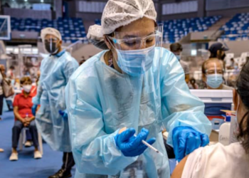 Rusia autorizon vaksinën e re “Sputnik Light”: 79.4% efektive dhe merret me një dozë