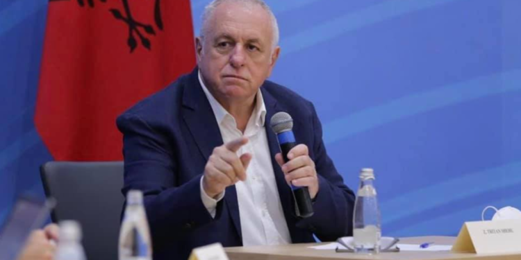 Tritan Shehu kundër vaksinës kineze: Nuk përdoret as në Afrikë, dardha e ka bishtin prapa…