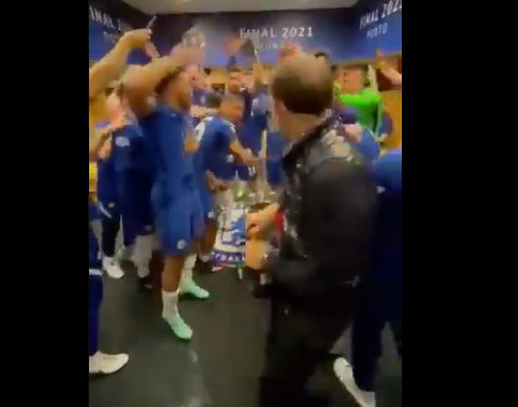 Fitorja e Champions-it, festa e madhe e Tuchel në dhomat e zhveshjes