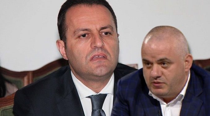 Artan Hoxha: Me krah të lehta Adriatik. Ata që të vunë aty dhe të përdorën s’të mbrojnë dot se kanë hallet e tyre! Kush e ka radhën?