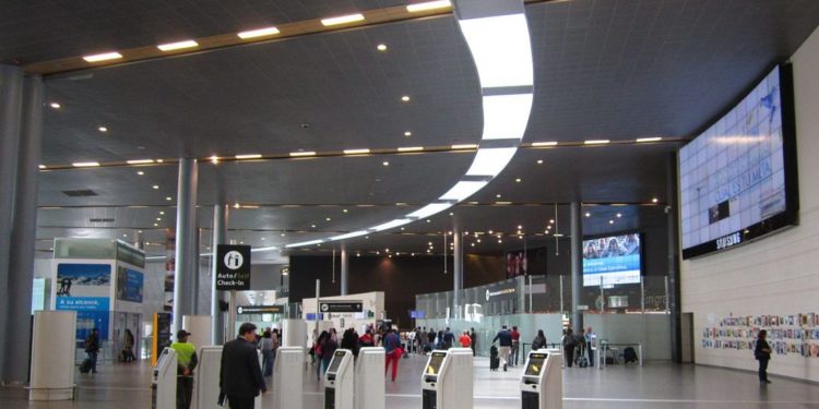 Udhëtimet turistike në BE, lejohen nga vendet e sigurta e për të vaksinuarit