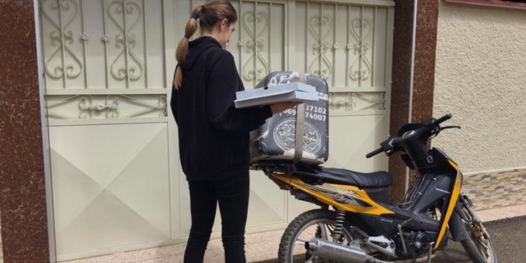 Motoristja e picave që po shkund qytetin e vogël verilindor të Shqipërisë: Më quajnë të përdalë dhe të krisur…