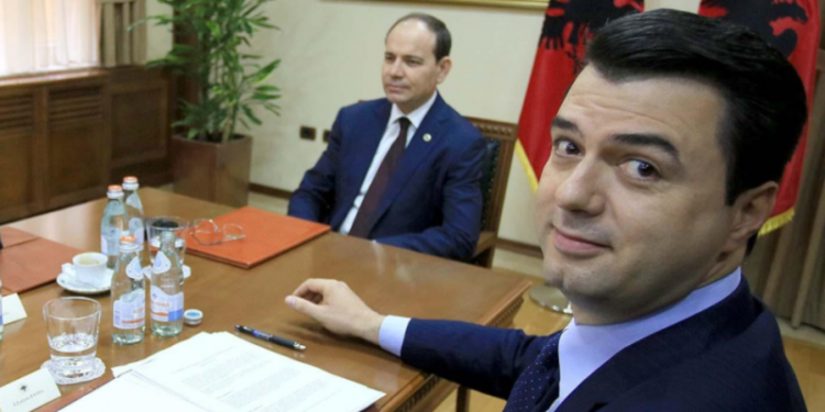 Nishani tha se Basha e dinte që Berisha do shpallej ‘non grata’, reagon në mesnatë i revoltuar kryetari i PD-së: Hedh poshtë me neveri shpifjen e ulët të tij