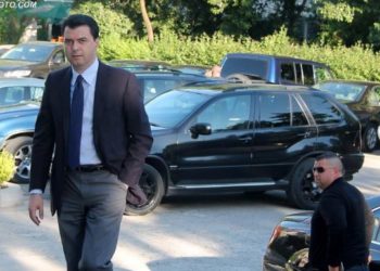 Zgjedhjet farsë në PD, ja kriteret që duhet të plotësojnë kandidatët për kryetar