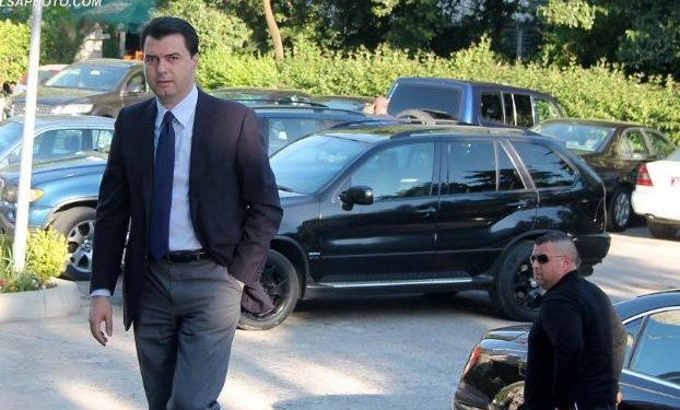 Zgjedhjet farsë në PD, ja kriteret që duhet të plotësojnë kandidatët për kryetar