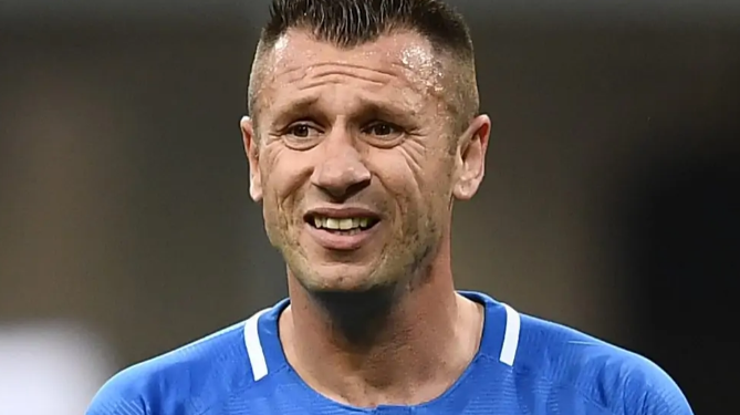Cassano sulmon keq Juventusin mbi sezonin dhe ironizon mbi rikthimin e Allegrit!