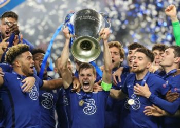 Lojtari i Chelseat e mban fjalën, e heq live mjekrrën pas triumfit në Champions League