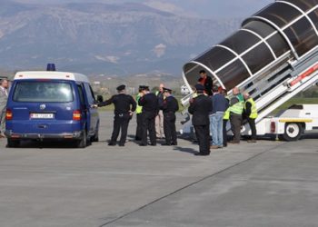 Ekstradohet nga Italia shqiptari i shpallur në kërkim ndërkombëtar (Emri)