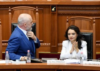 Elisa Spiropali për Bashën e Monikën: Edi Rama i ha për mëngjes këta