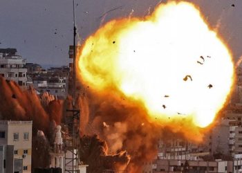 Kryeministri i Izraelit zotohet: Sulmet ajrore në Gaza do të vazhdojnë