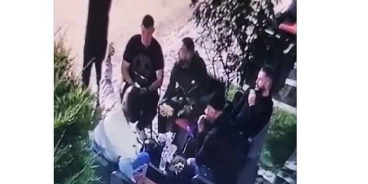 Momenti para ekzekutimit të 27-vjeçarit në Tiranë (VIDEO)