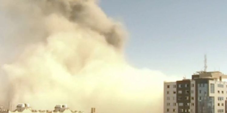 Bombardimet në Gaza, Izraeli rrafshon me raketa zyrat e Al Jazeera dhe Asociated Press