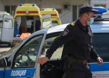 Rusi/ Vriten tre persona afër një stacioni hekurudhor