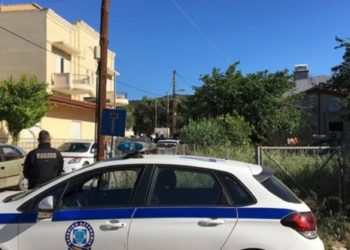 Grabitje në Greqi, gruaja vritet në prani të fëmijës së saj