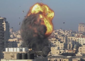 Përplasjet në Lindjen e Mesme, raketat nga Hamasi shkatërrojnë qytetin e Izraelit