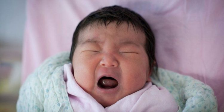 Kina regjistron rritjen më të ngadaltë të popullsisë në dekada