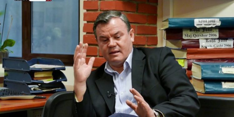 Nikoll Lesi: Ilir Meta është penduar për përplasjen me SHBA, por ai është racë skrapaliu e s’e pranon kollaj