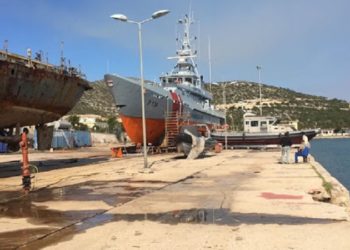 Po lyente anijen në plazhin e Orikumit, 57-vjeçari bie nga skela