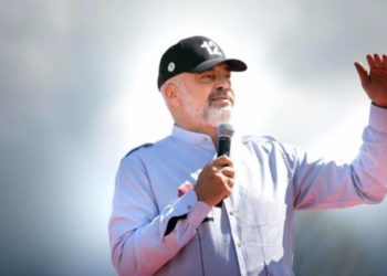 “Gati për Shqipërinë”/Rama publikon dy mesazhe që e kanë impresionuar dhe përsërit thirrjen për t’iu bashkuar