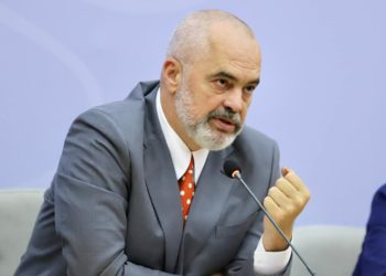 Ndërtimet pa leje/Rama “shuplakë” Policisë së Shtetit: Pse nuk gjendet ‘një polic i zellshëm’ për zonat turistike, ashtu siç shkon nëpër maja malesh për një havlli