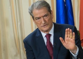 GODITJE E FORTË/ SHBA shpall ‘non grata’ Sali Berishën dhe familjen e tij