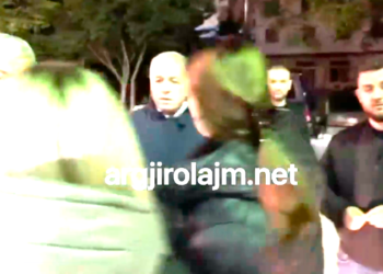 PD bëhet qesharake/ Sot kërkon pavlefshmëri të zgjedhjeve në Gjirokastër, Tritan Shehu uroi fituesit e PS-së menjëherë pas numërimit të votave (VIDEO)