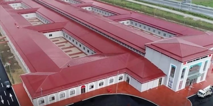 Stafi turko-shqiptar është gati, ja kur do të hapet spitali i Erdoganit në Fier