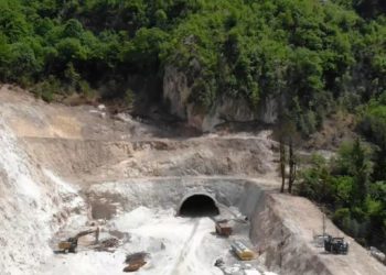 Rruga Kardhiq-Delvinë, në korrik hapet tuneli i Skërficës