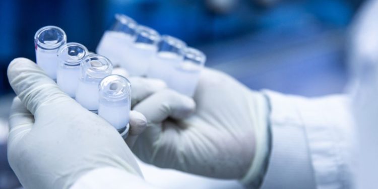 Përshpejtohet procesi i vaksinimit, OBSH aprovon ‘Sinopharm’