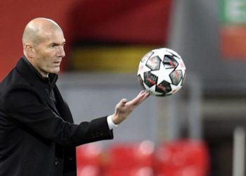 “Nëse Zidane është inteligjent, duhet të largohet nga Real Madridi”
