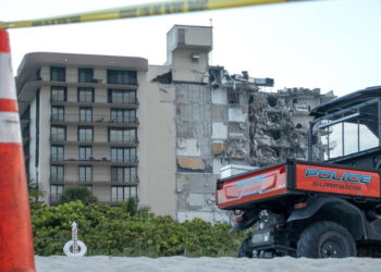 Florida, ende dhjetëra të pagjetur nën rrënoja/ Dëshmitarët: Skena që të kujtojnë 11 shtatorin