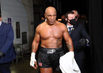 Legjenda Tyson rikthehet në ring: konfirmohet dueli!