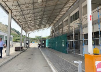 Kalimi drejt Greqisë, hapet pika kufitare e Qafë Botës për 24 orë, ja kur do të hyjnë në fuqi rregullat e reja