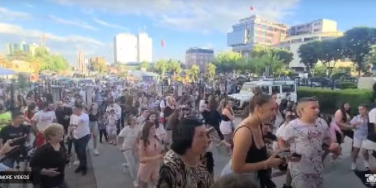 Me këtë rini, e ardhmja është e sigurtë! Në dreq do të shkojmë