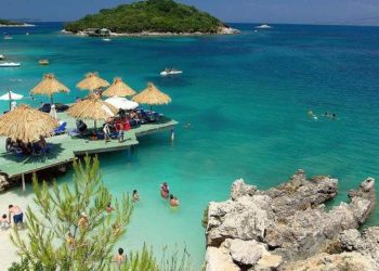 Unioni Turistik Shqiptar kërkesë Ministrisë së Shëndetësisë: Rishikoni masat, duhet të krijohen kushtet për argëtimin e turistëve