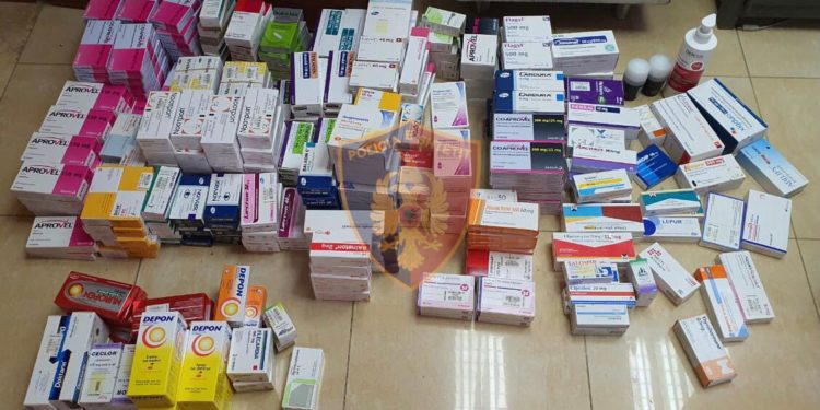 Kontrabandë ilaçesh në Kakavijë, kapet i riu nga Fieri