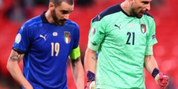 Italia, dy rekorde për të arritur në çerekfinale