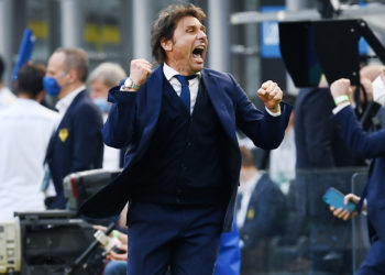 “Conte është zgjidhja më e mirë”, ish-sulmuesi këshillon klubin e Premier League